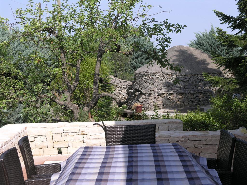 Chez-Antoinette Villa Castel Del Monte  Ruang foto