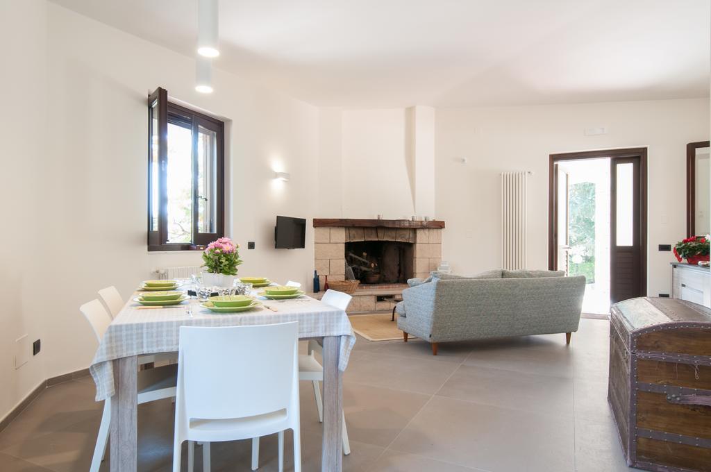 Chez-Antoinette Villa Castel Del Monte  Ruang foto