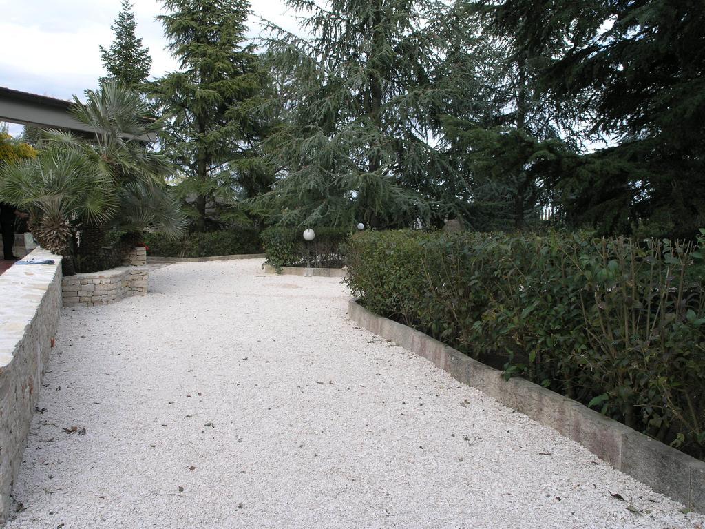 Chez-Antoinette Villa Castel Del Monte  Ruang foto
