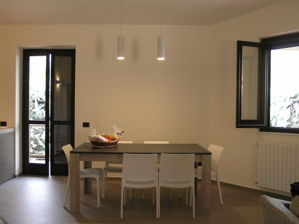Chez-Antoinette Villa Castel Del Monte  Ruang foto