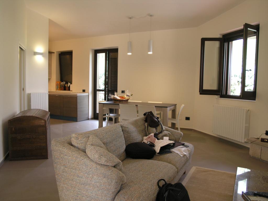 Chez-Antoinette Villa Castel Del Monte  Ruang foto