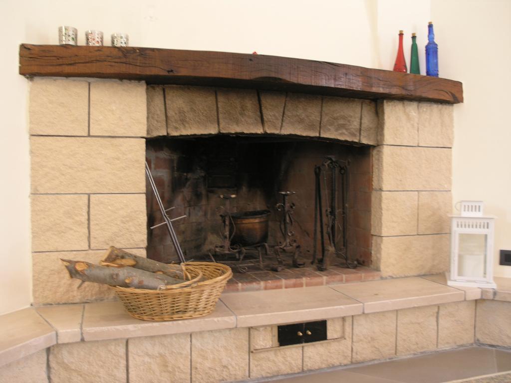 Chez-Antoinette Villa Castel Del Monte  Ruang foto
