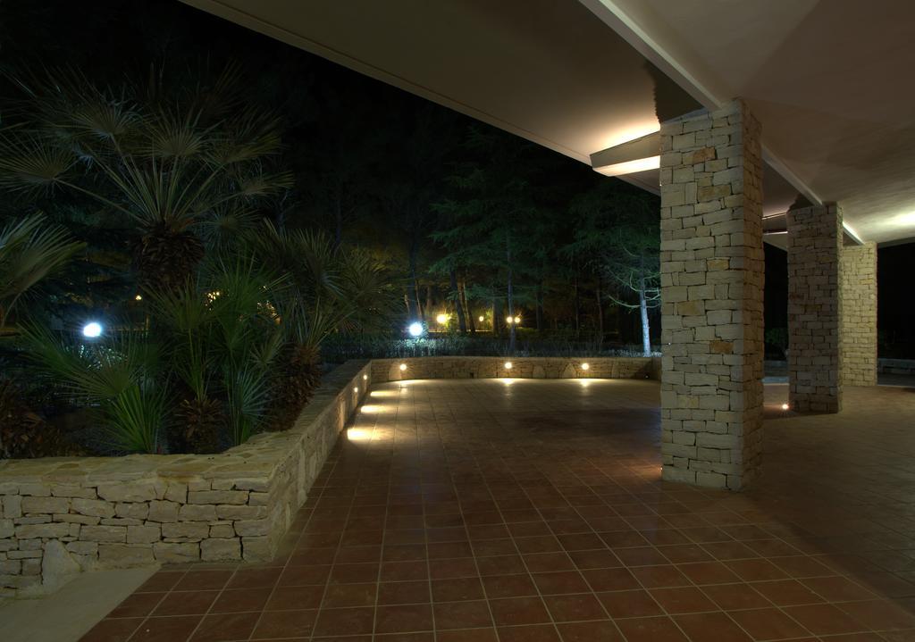 Chez-Antoinette Villa Castel Del Monte  Bagian luar foto
